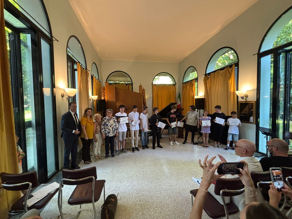 A Villa Gomes per la consegna delle Borse di Studio “Ballabio” e “Cinacchi” 2026